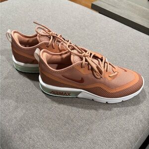 NEW with Box Nike Air Max Sequent 4.5